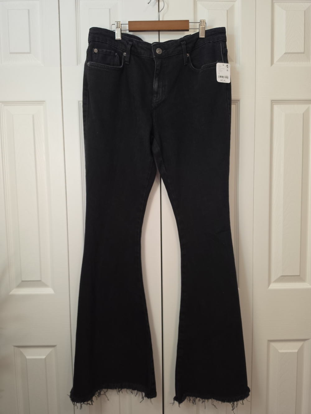 We The Free by Free People Emre Flare Jeans Black Orchid Size 31, 32 NWT - Picture 2 of 7
